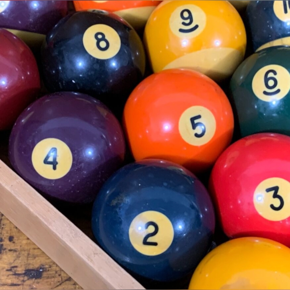 Vintage BAKELITE pool ball set, 1-15, cue ball, 5 red balls and 1 green ball